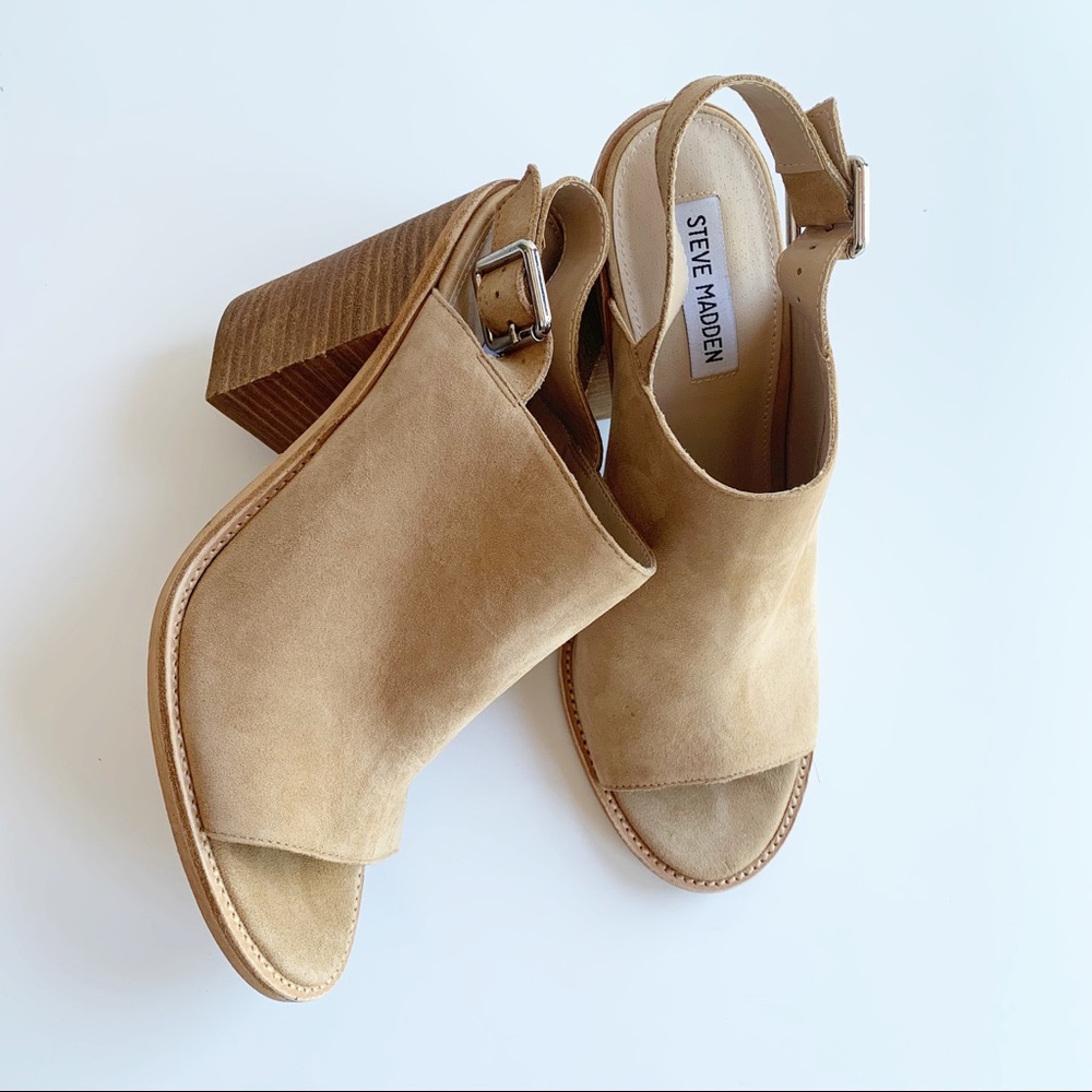 Lanto sling back tan suede sandals.      Size 9M